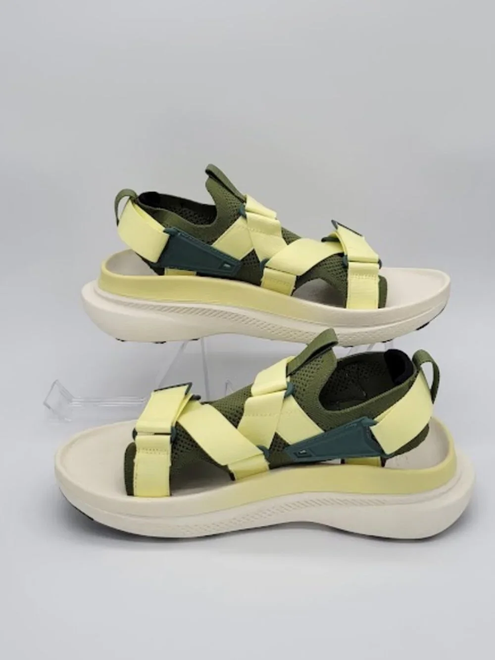 TEVA Aventrail Men’s Trail Running Hiking Sandals Green  Size 10 NWOB